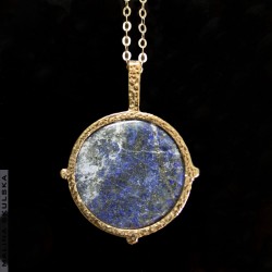 Pozłacany naszyjnik z lapis lazuli