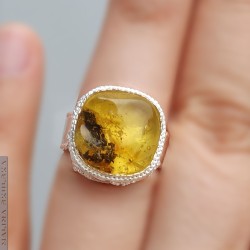 Pierścień z cytrynowym bursztynem