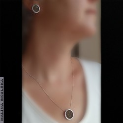 Srebrne sztyfty - koła z brązową płaszczką rozmiar M