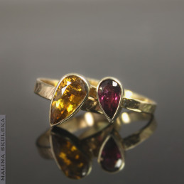 Złoty pierścionek z tytanitem